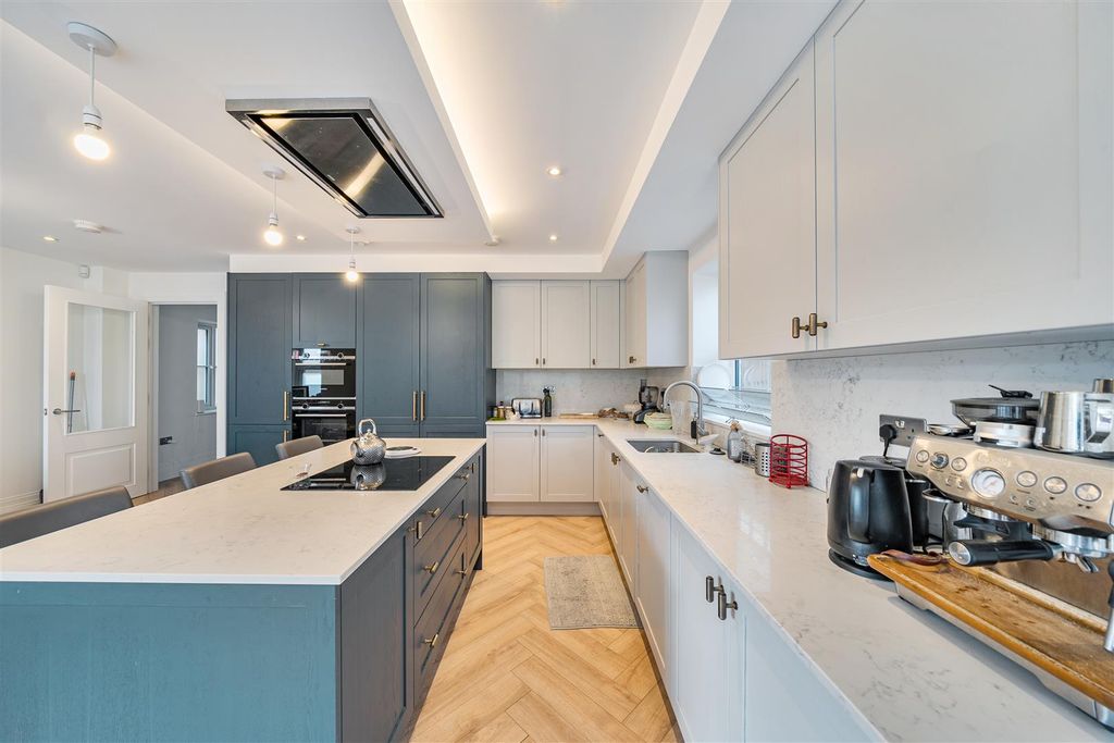 Property photo 2 of 27 1423564-18-69B1549Aa6d67.Jpg