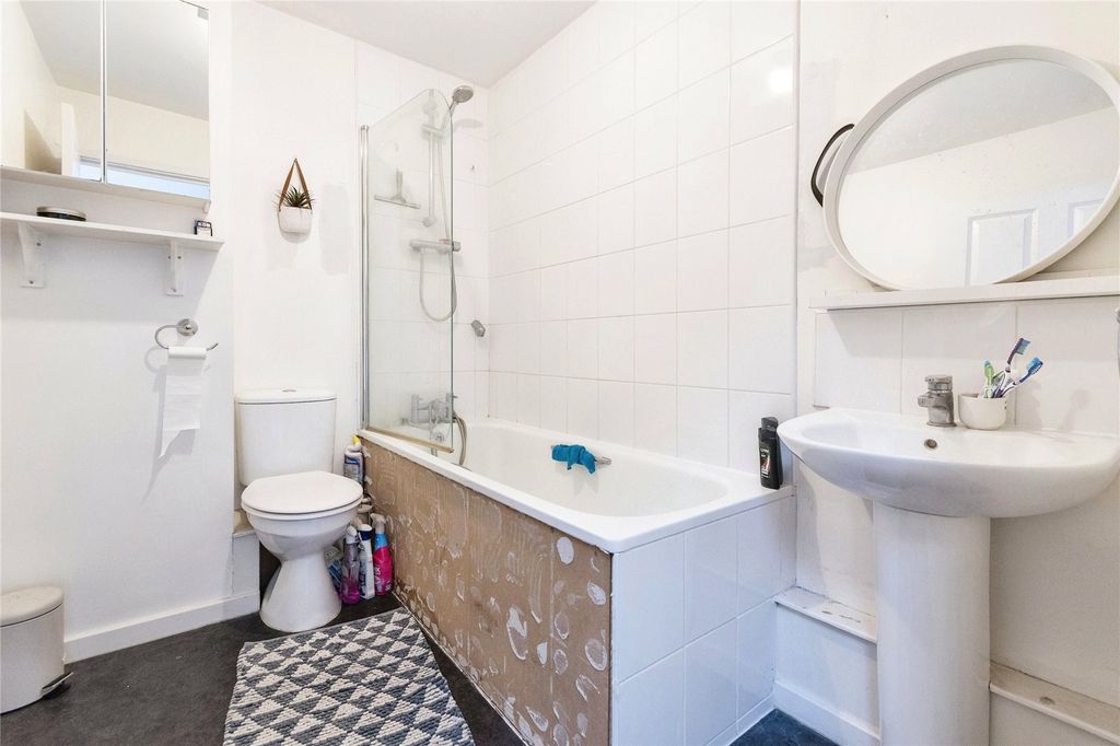 Additional image 11 of 2 bed maisonette for saleGrove Road, Hitchin SG4