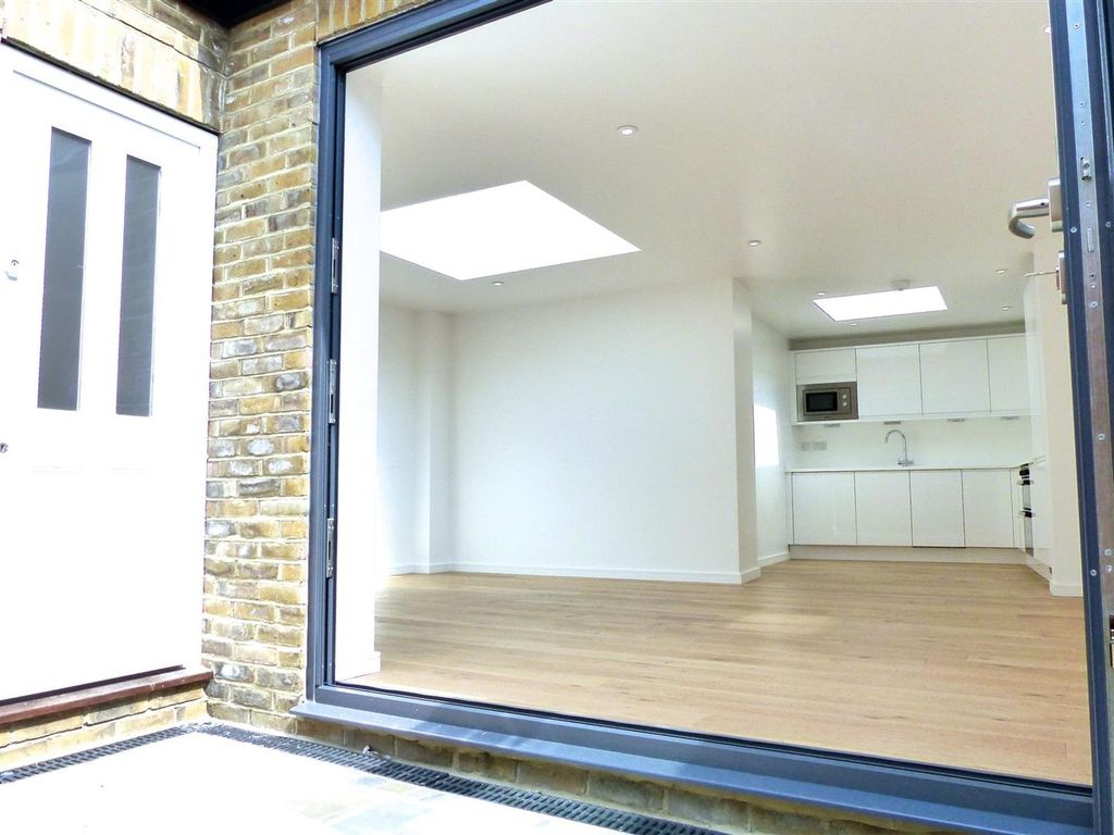 Property photo 1 of 16 Open Plan