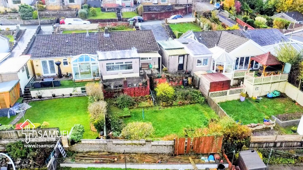 Property photo 3 of 44 Photo 3