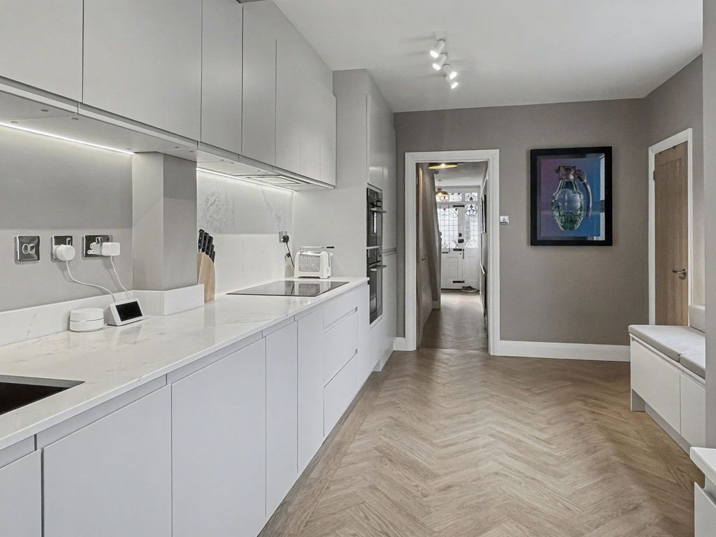 Property photo 3 of 19 Photo 7