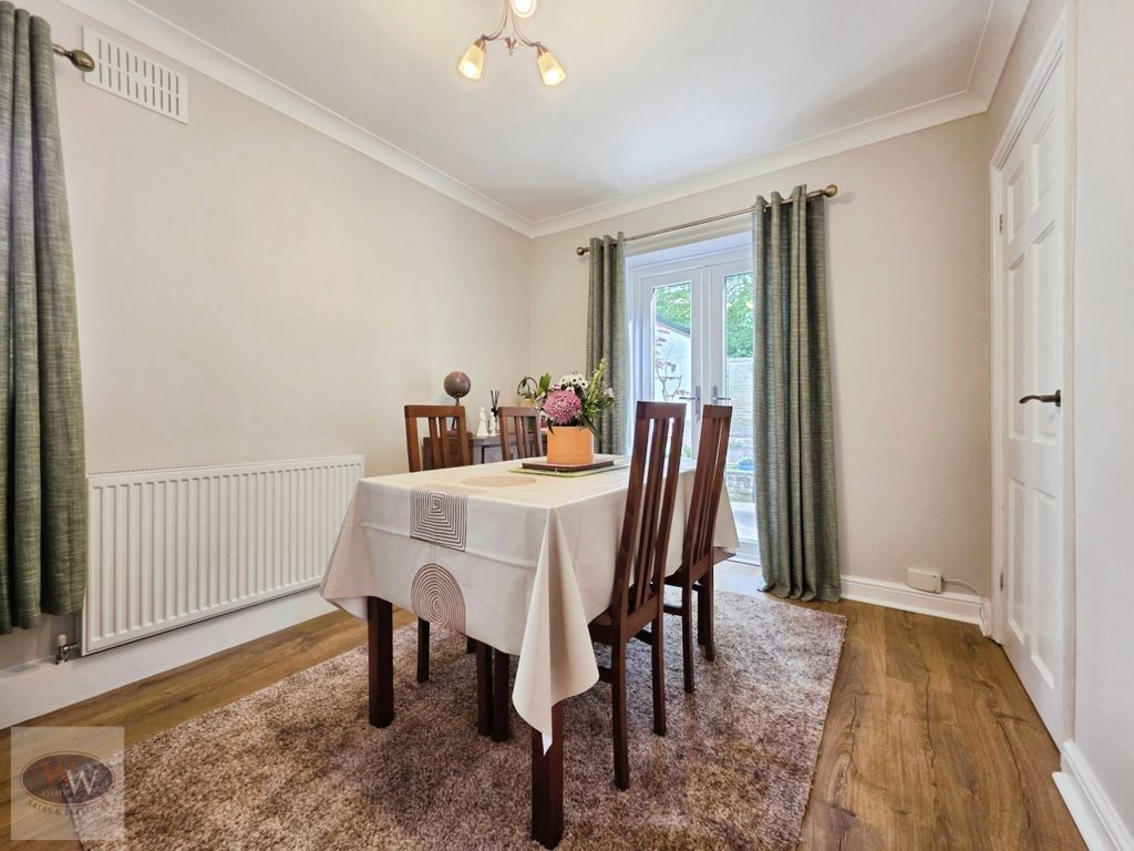 Property photo 3 of 24 Dining Room