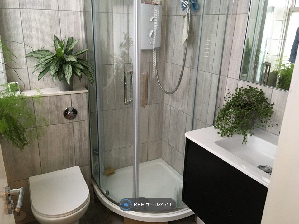 Property photo 2 of 5 Shower Room
