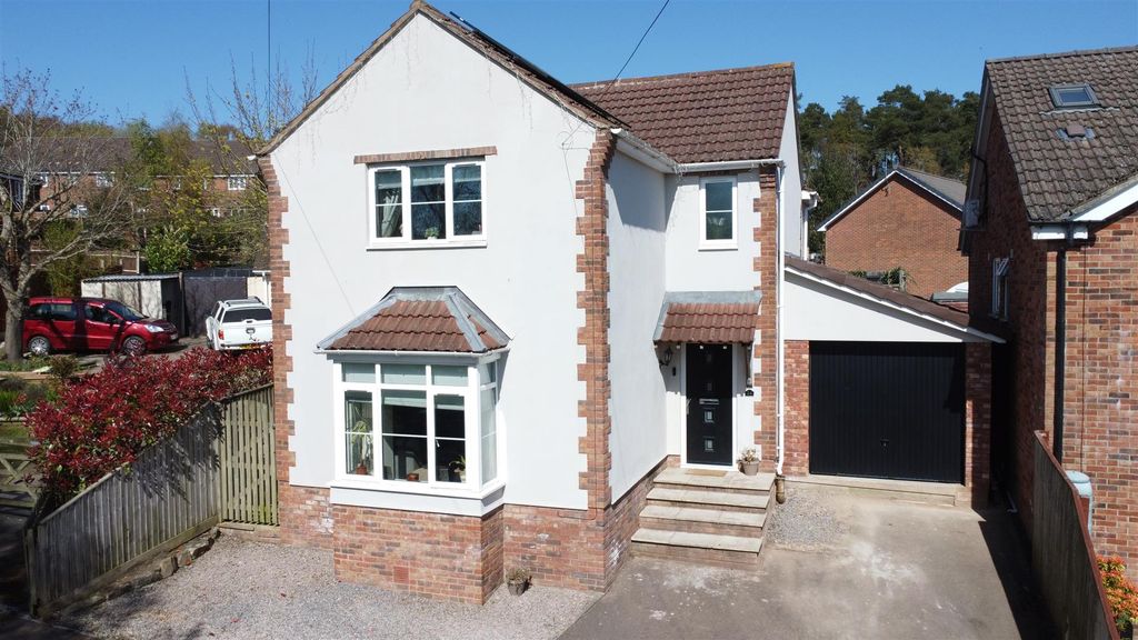 Property photo 1 of 22
