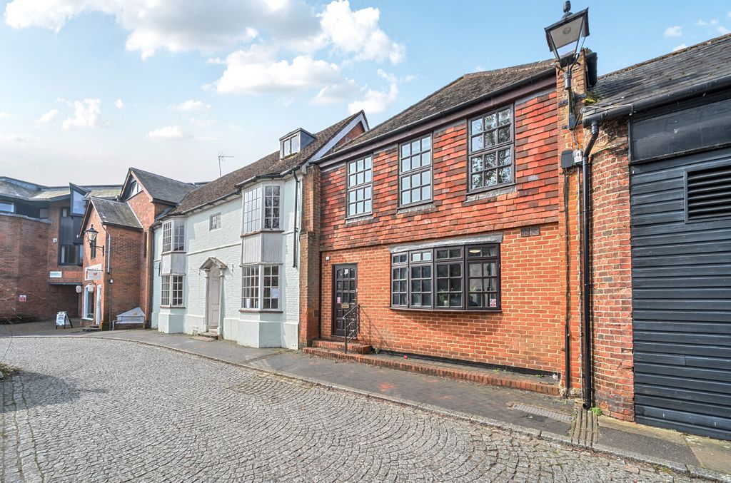 Property photo 1 of 8 1431720-2-69c1269...