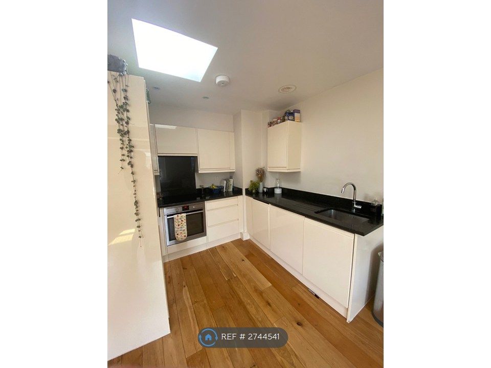 Property photo 2 of 5