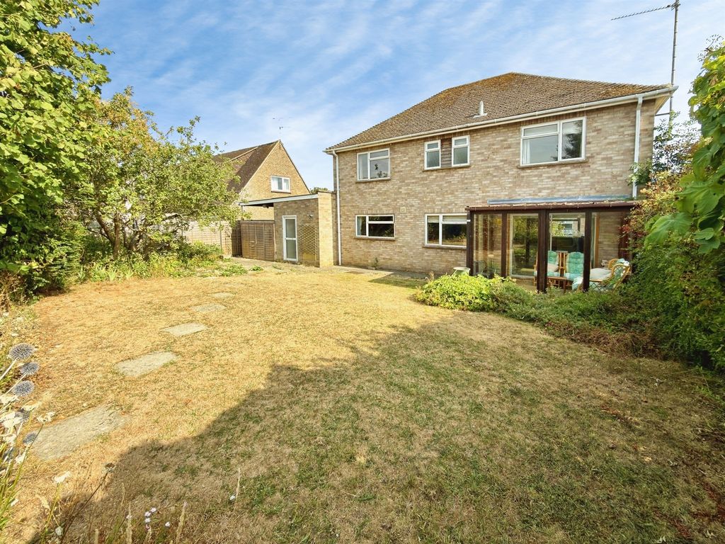 Property photo 3 of 25