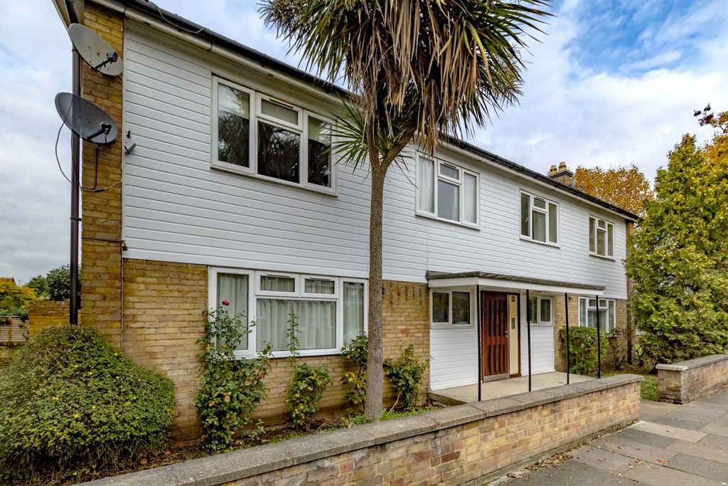 Property photo 1 of 5