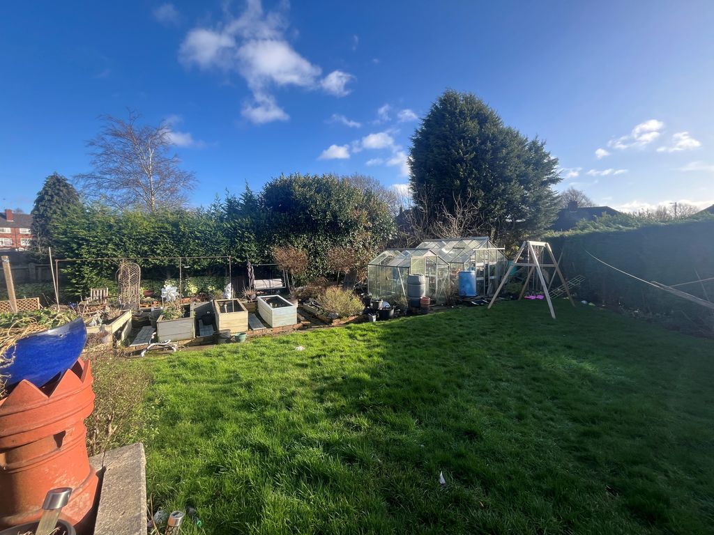Property photo 2 of 25