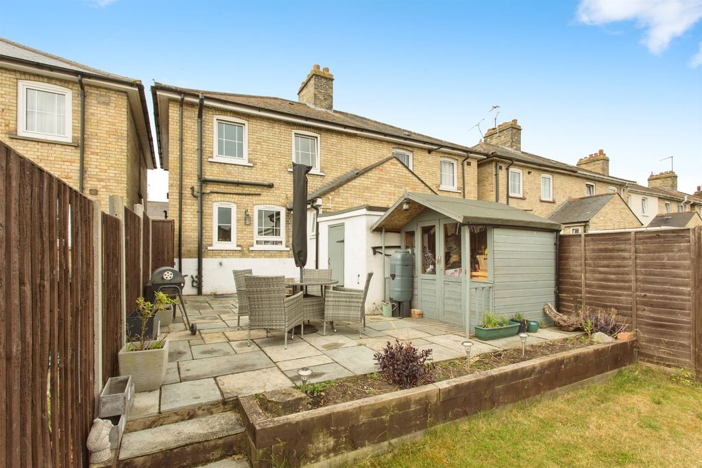 Property photo 3 of 17