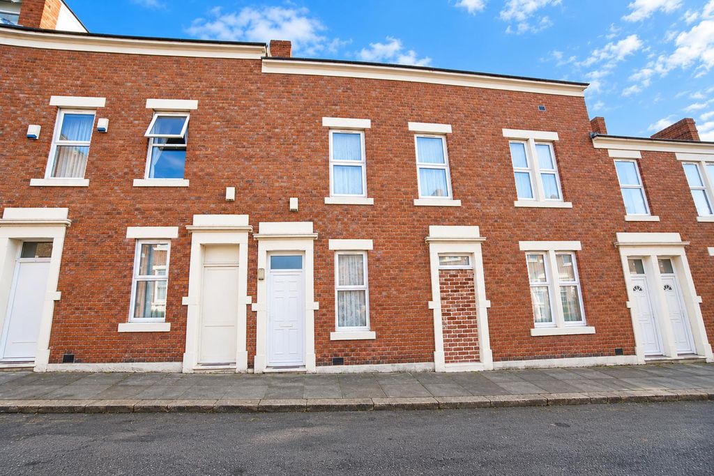 Property photo 1 of 24