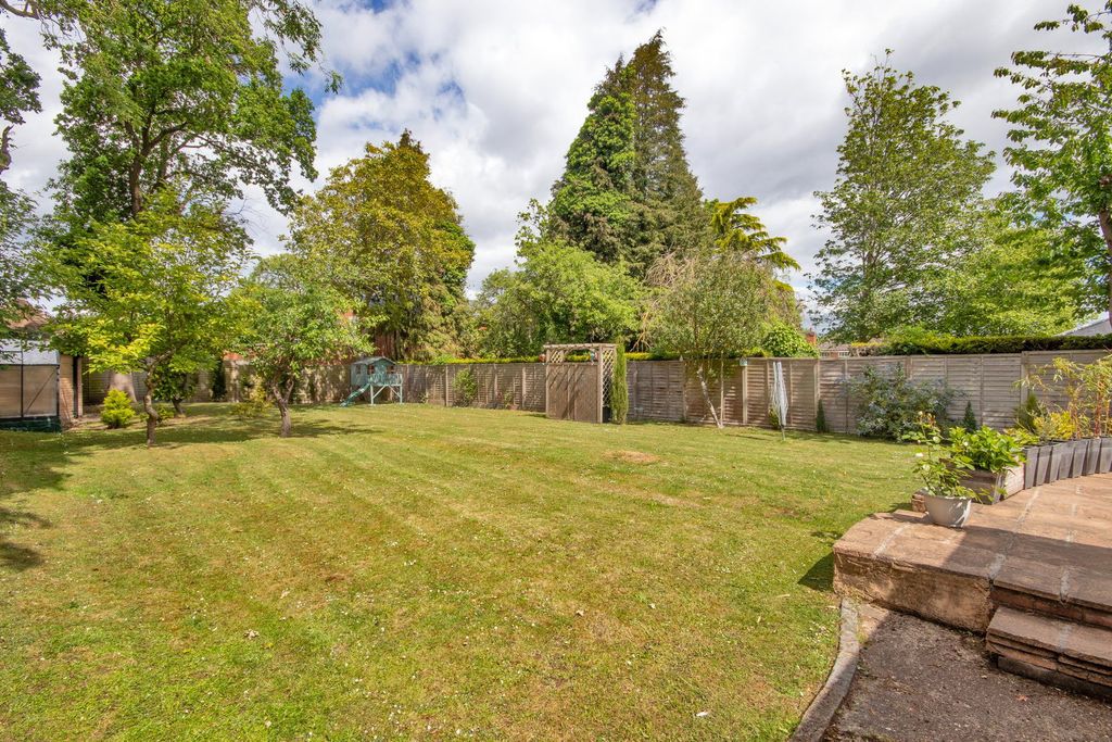Property photo 3 of 24