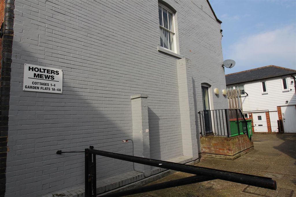 Property photo 2 of 7 Picture 2