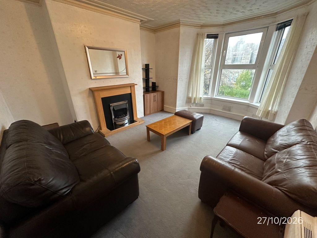 Property photo 1 of 10 Lounge