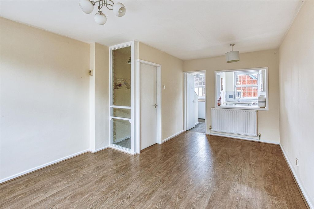 Property photo 2 of 12