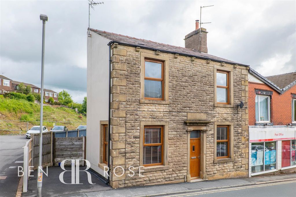 Property photo 1 of 27 Front External