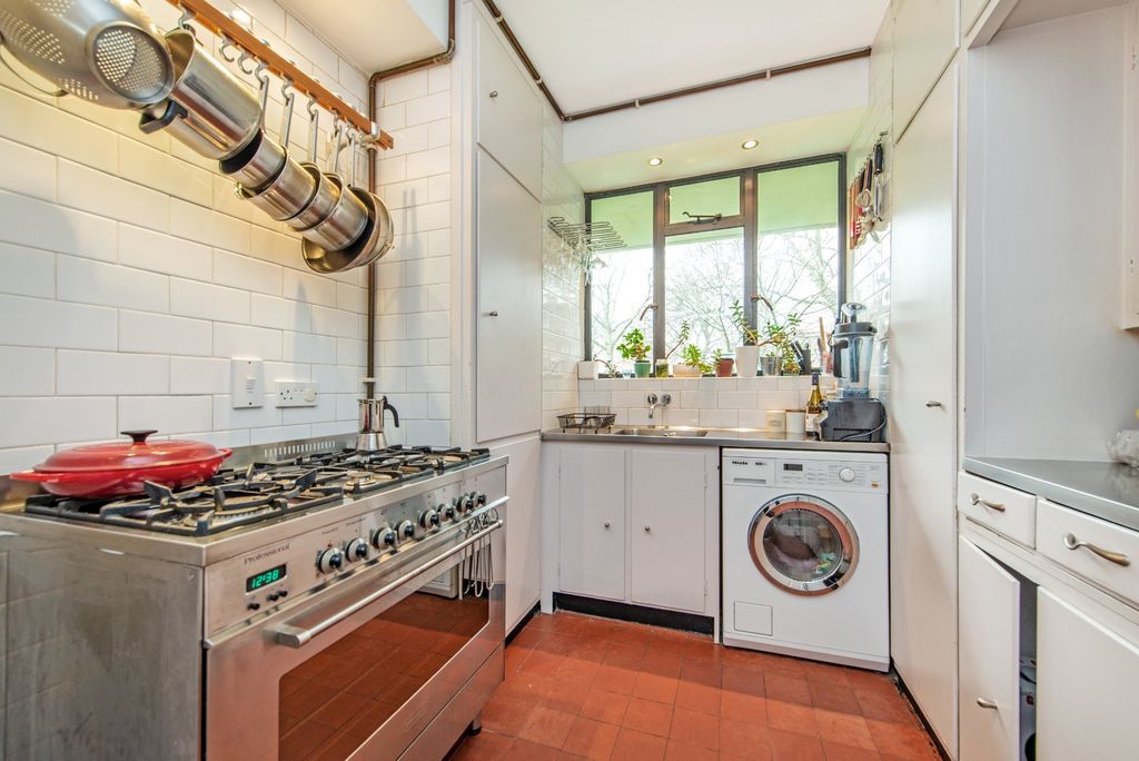 Property photo 2 of 11 Picture No. 02