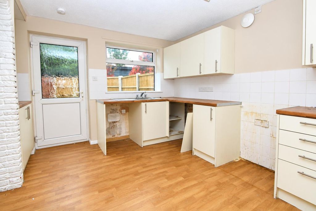Property photo 3 of 13 1 (4).Png