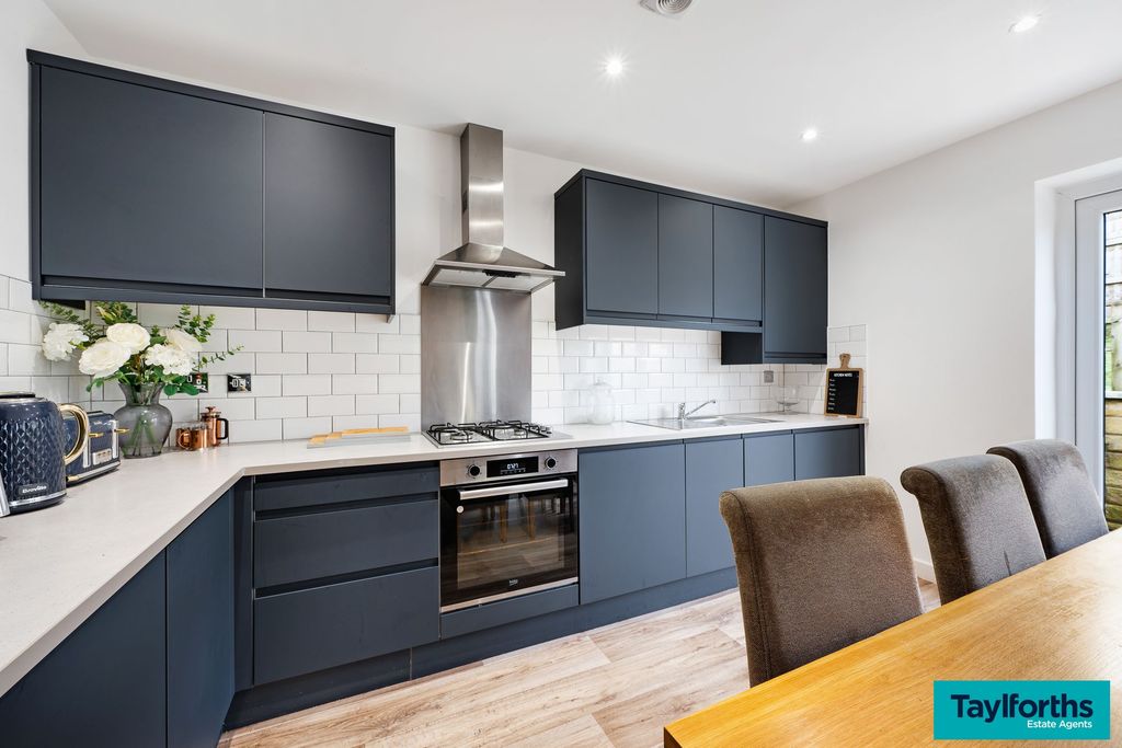 Property photo 2 of 64