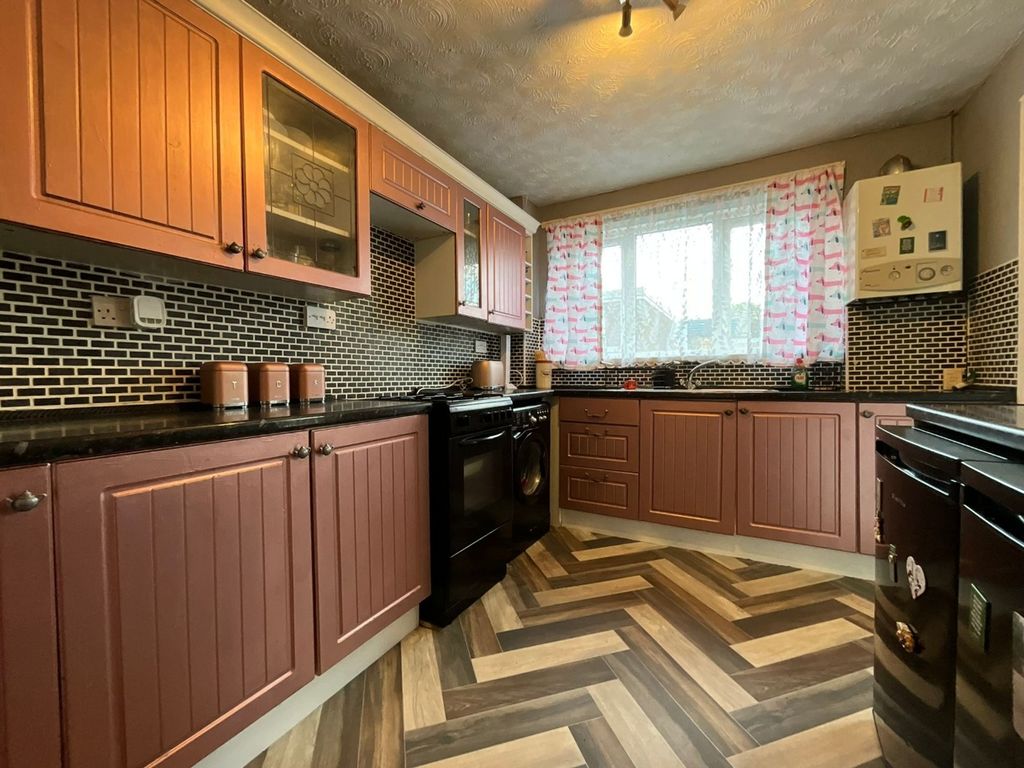 Property photo 2 of 14