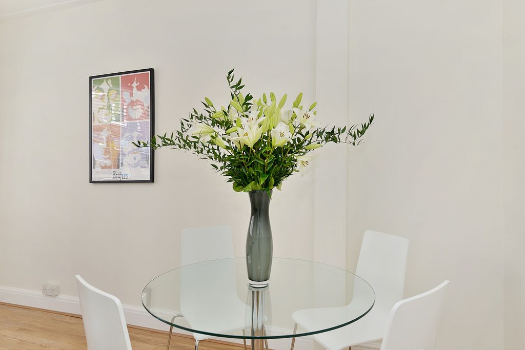 Property photo 2 of 12 Picture 2