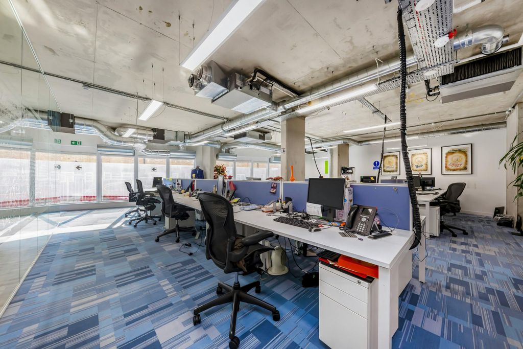 Property photo 1 of 10 3 Wenlock Street Ground Floor.Jpg