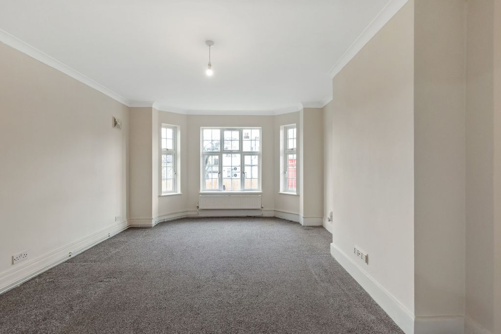 Property photo 2 of 14 Living_Room