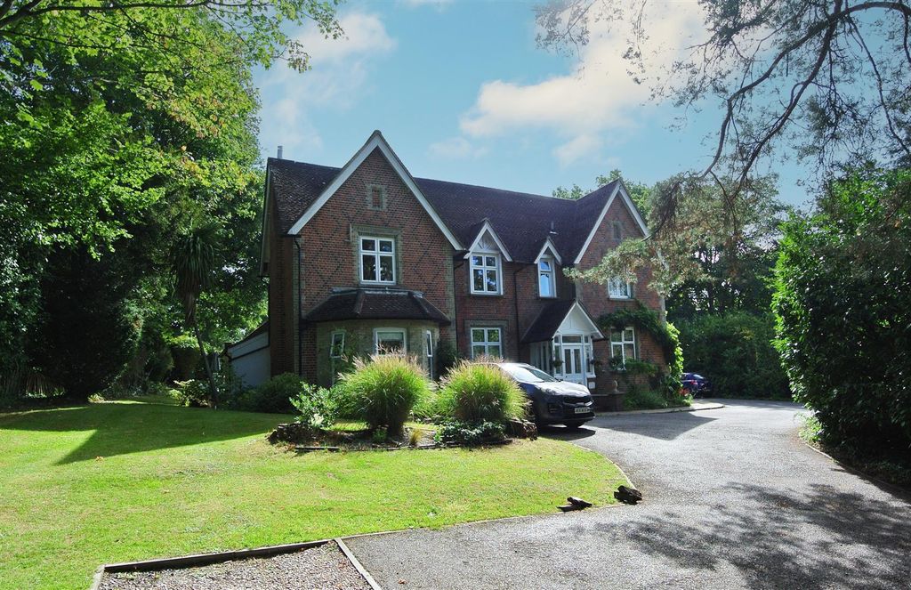 Property photo 1 of 12 Lh Ext3.Jpg