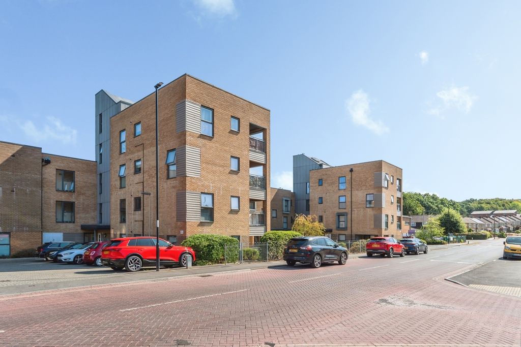 Property photo 1 of 17 Pbox-Img.Jpg