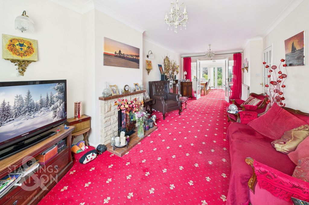 Property photo 3 of 23
