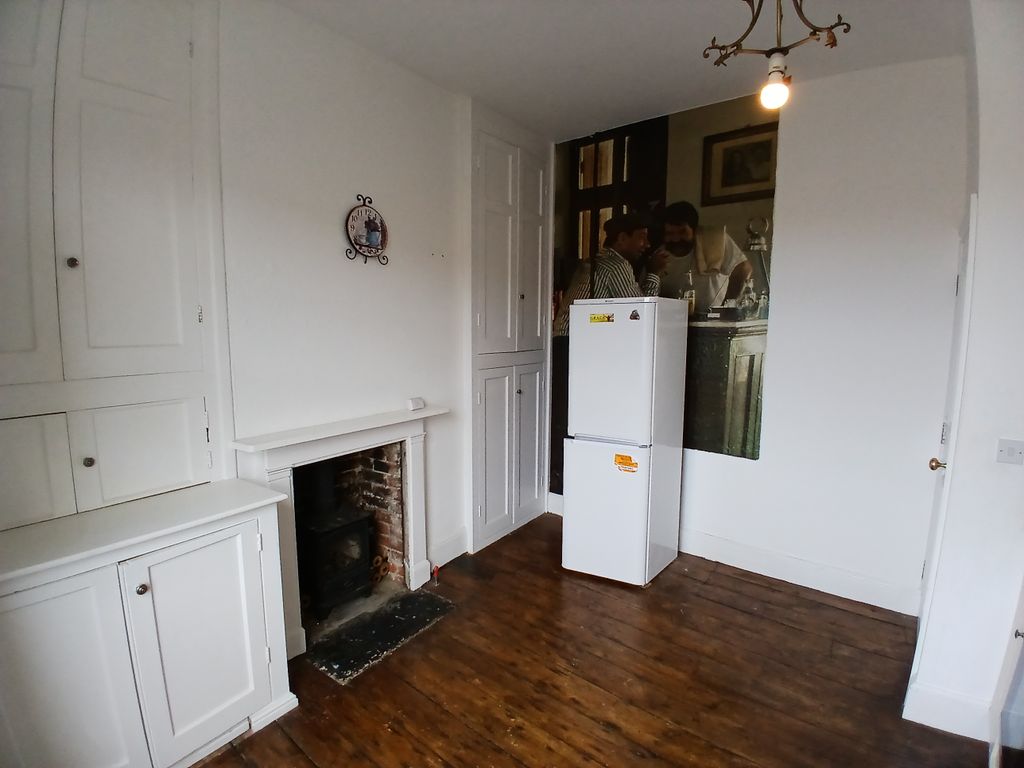 Additional image 5 of 1 bed flat to rentCrocker Street., Newport PO30