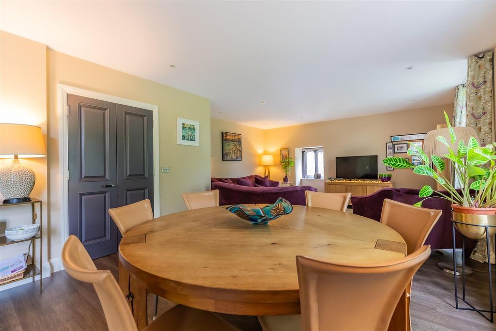 Additional image 22 of 3 bed flat for saleThe Lindens, Romilly Crescent, Pontcanna, Cardiff CF11