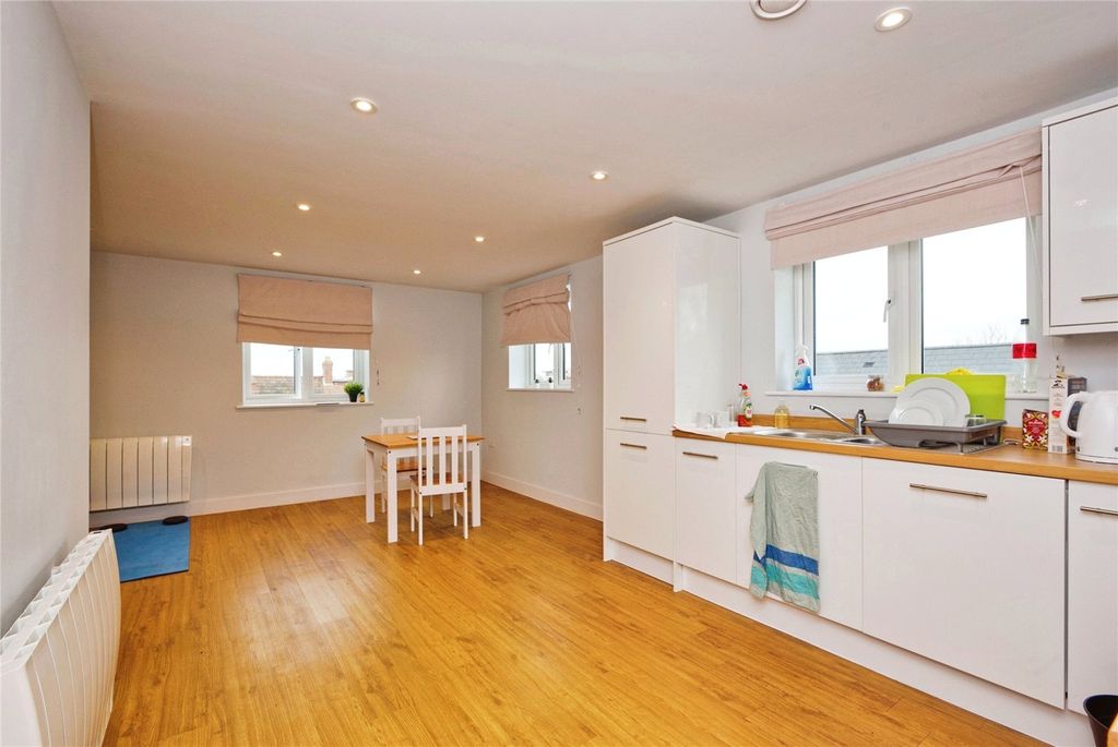 Property photo 3 of 11 Picture No. 06