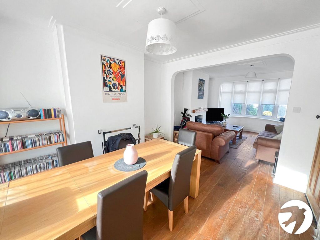 Property photo 3 of 16 Picture 3