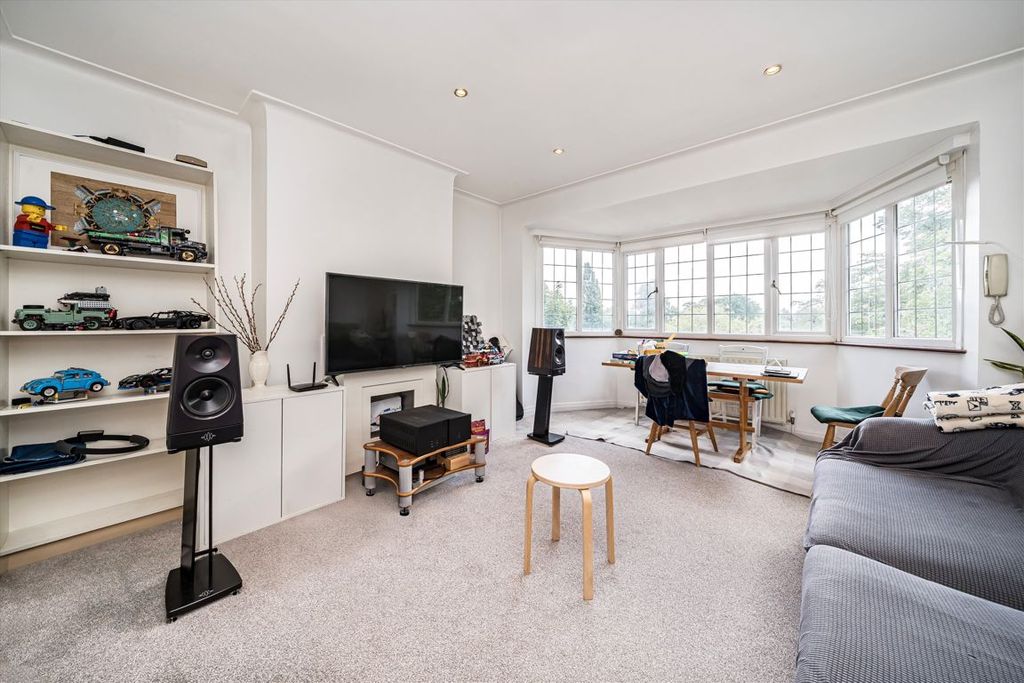 Property photo 2 of 7