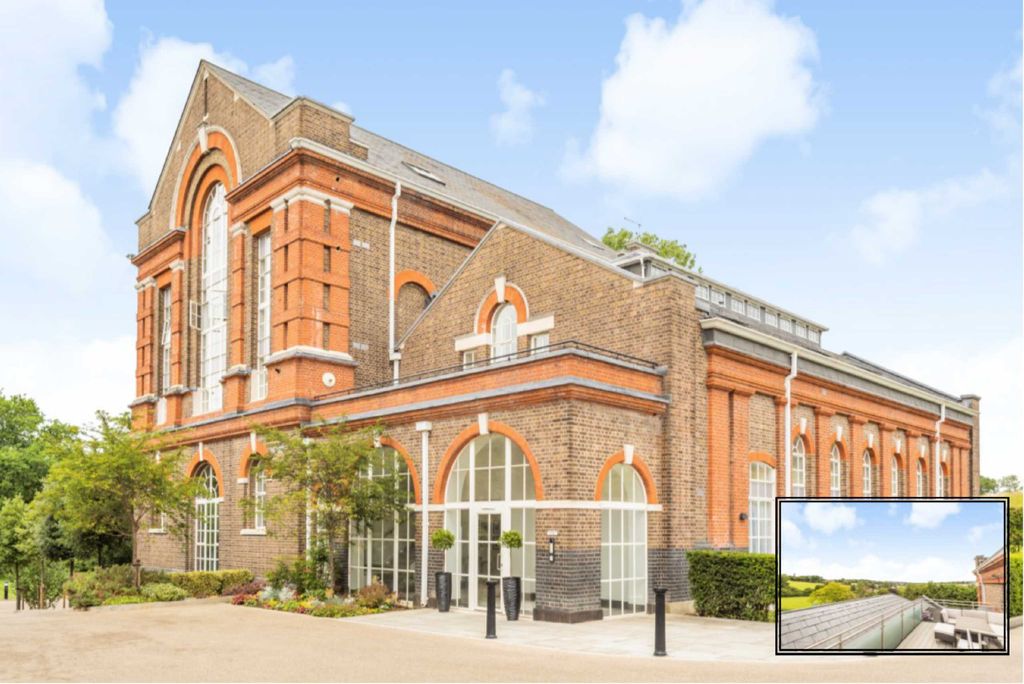 Property photo 3 of 18 Photo