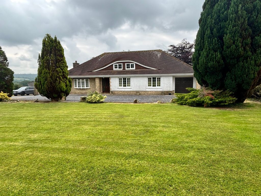 Property photo 1 of 25
