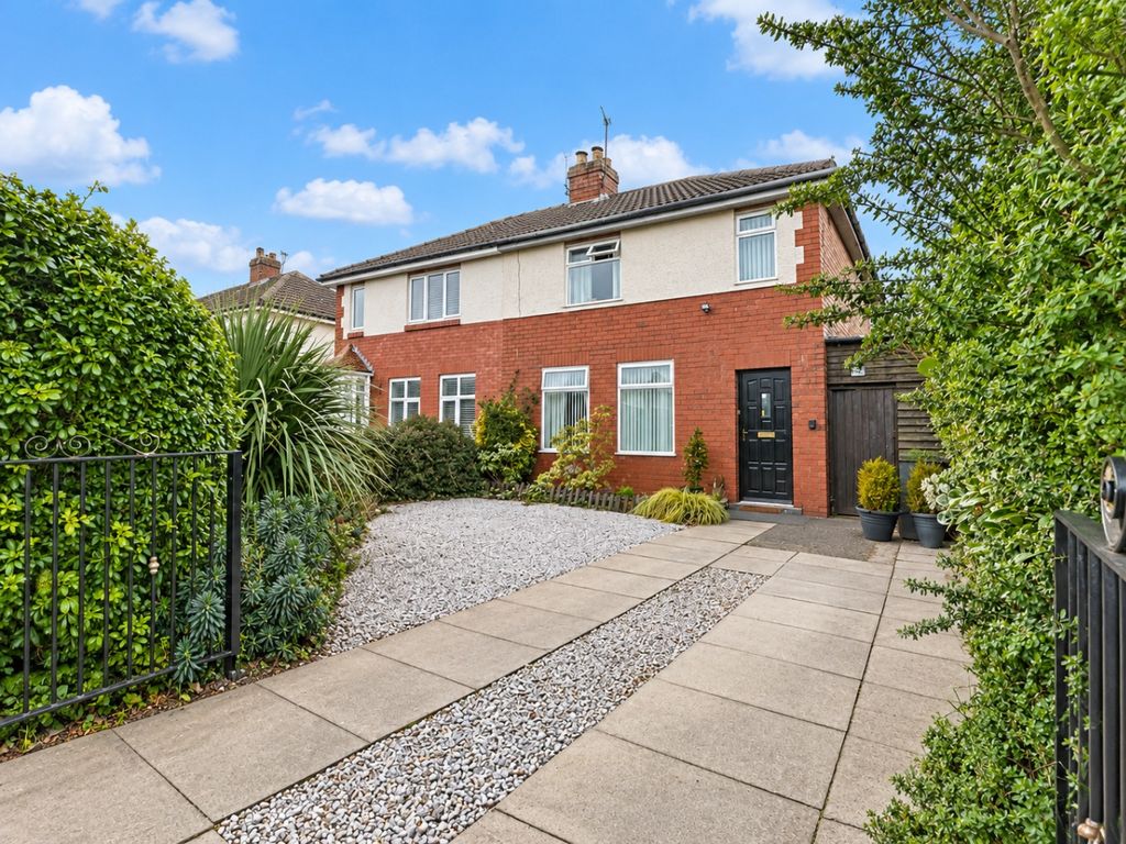 Property photo 1 of 17 4463500
