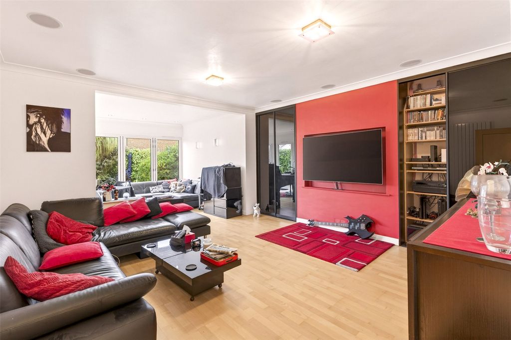 Property photo 3 of 29 Picture No. 11