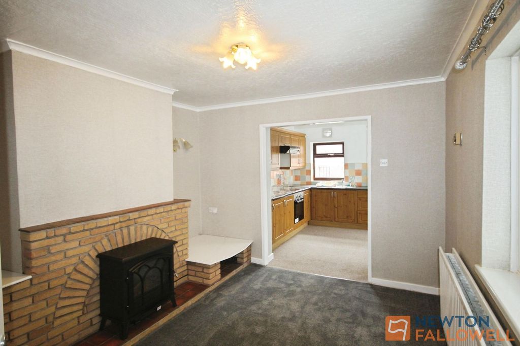 Property photo 3 of 14