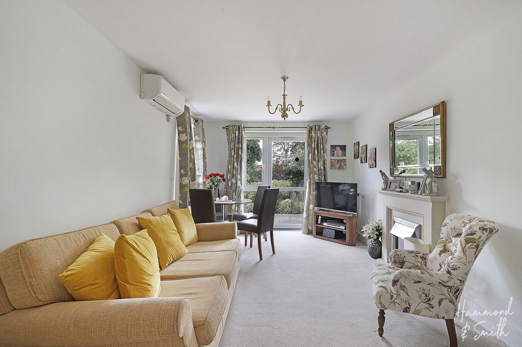 Additional image 10 of 1 bed flat for saleHigh Street, Epping CM16