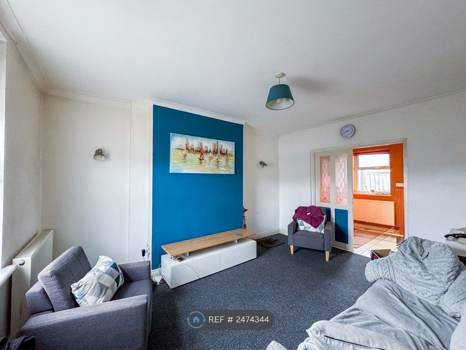 Property photo 2 of 11