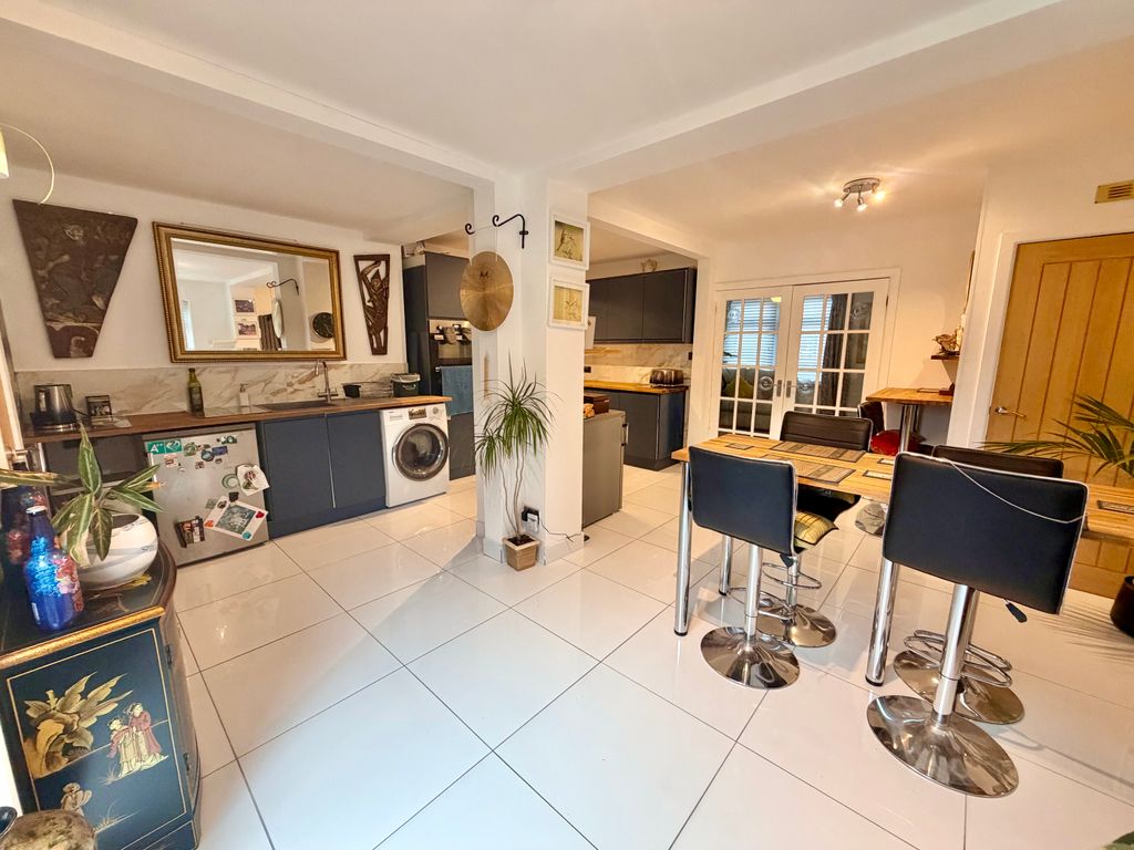 Property photo 2 of 20 Img_1233