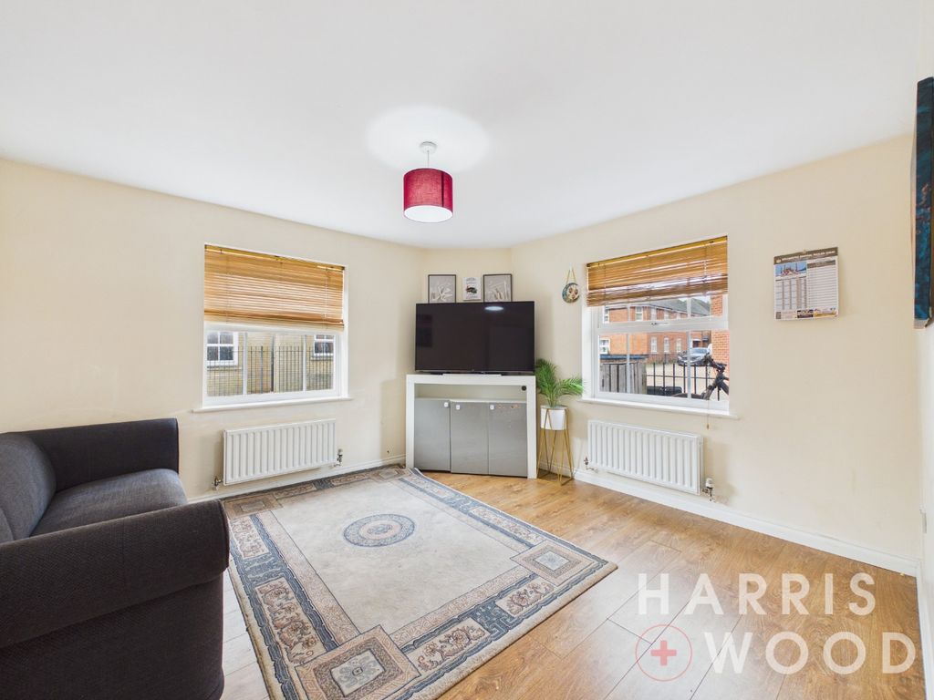 Property photo 3 of 17 5074785