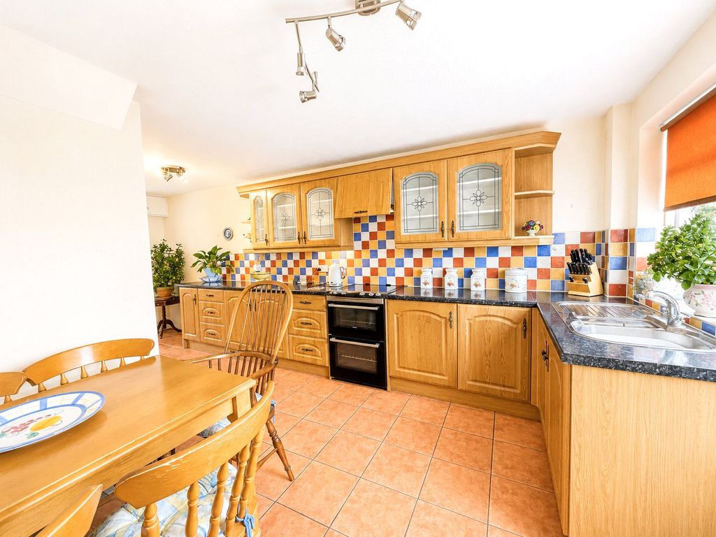 Property photo 3 of 12 Picture No. 10