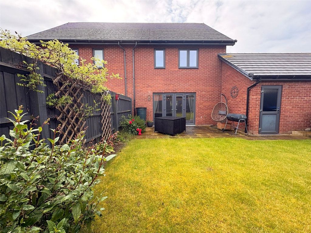Property photo 2 of 25 Picture No. 06