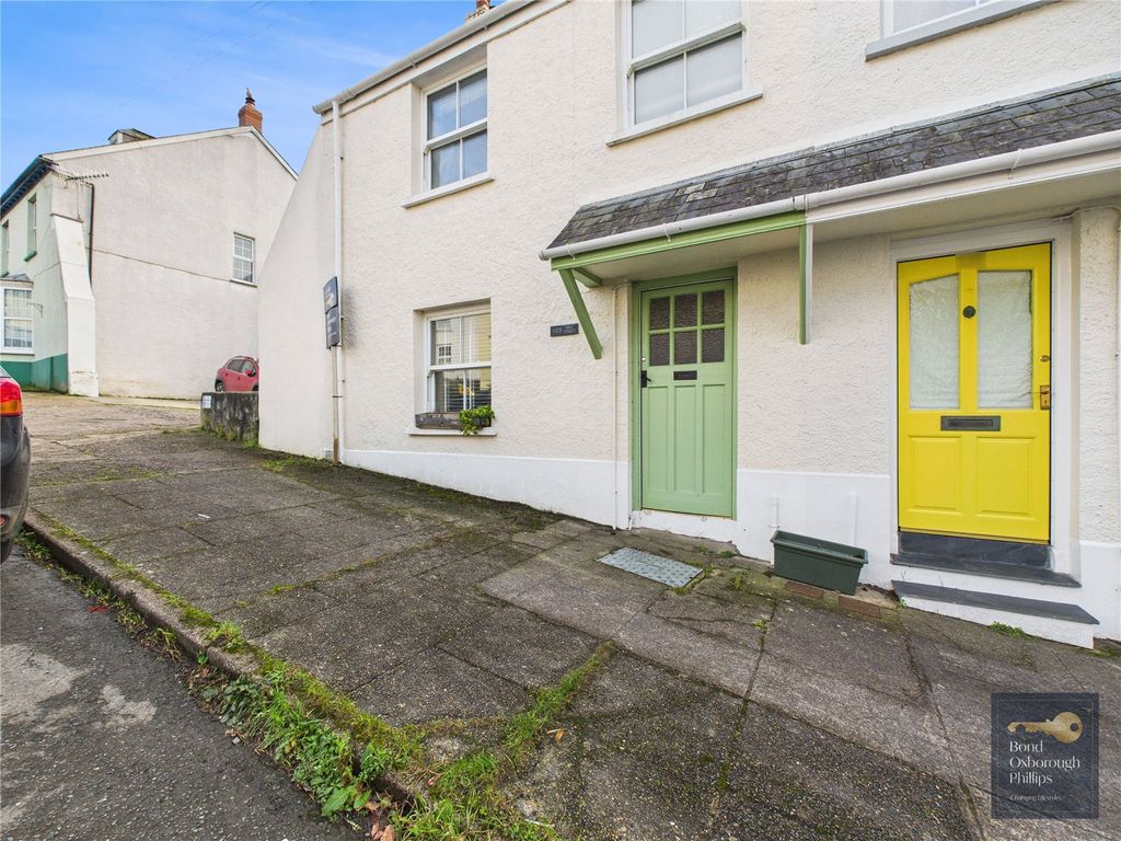 Property photo 1 of 18 Front