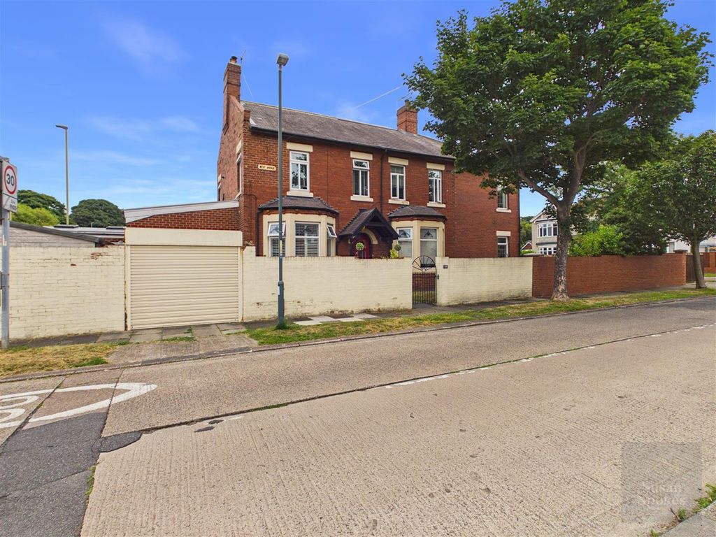 Property photo 1 of 25 Cam01858G0-Pr0296-Still039.Jpg