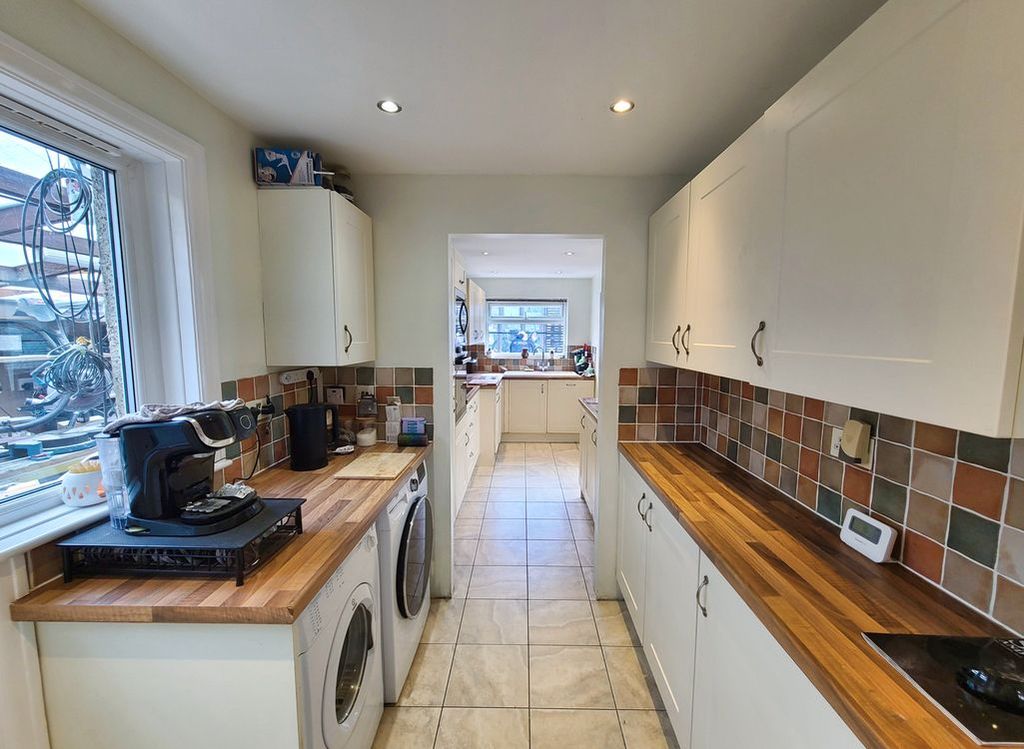 Property photo 3 of 29
