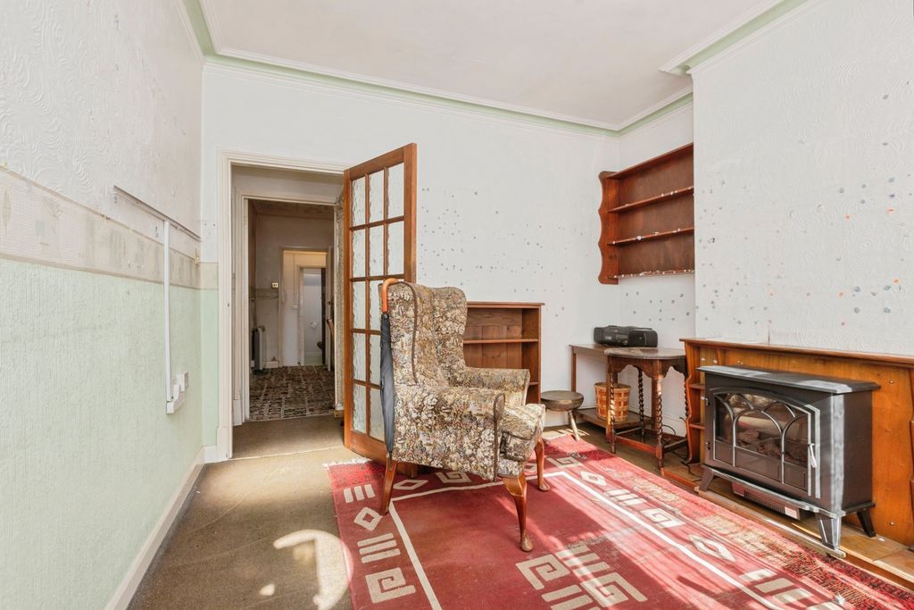 Property photo 3 of 18 Pbox-Img.Jpg